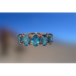 Gold ring with topazes