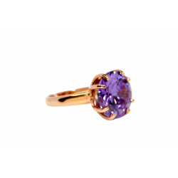 Gold ring with synthetic amethyst