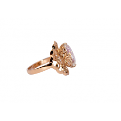 Gold ring with mystic quartz