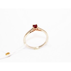 Auksinis žiedas su rubinu