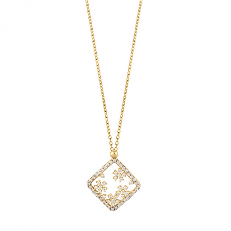 Gold chain with pendant