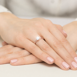 Sužadėtuvių žiedas 0,70ct Lab. briliantu