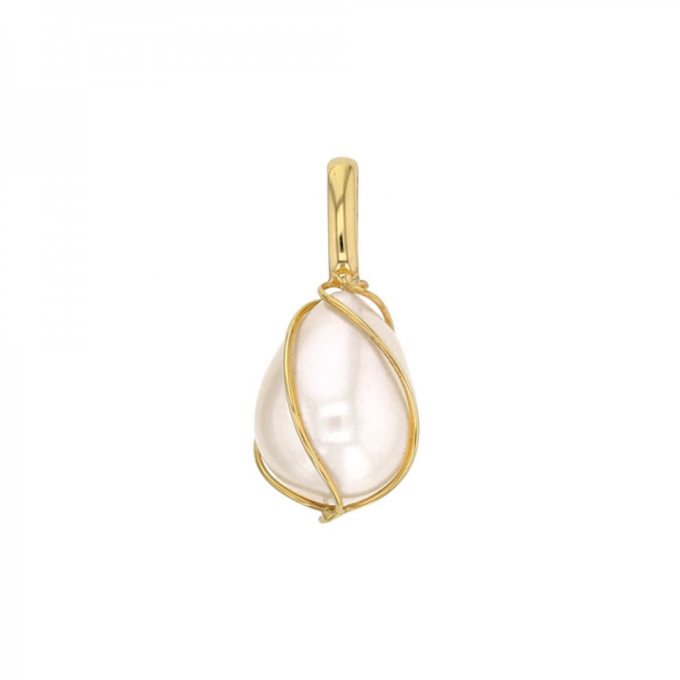 Gold pendant